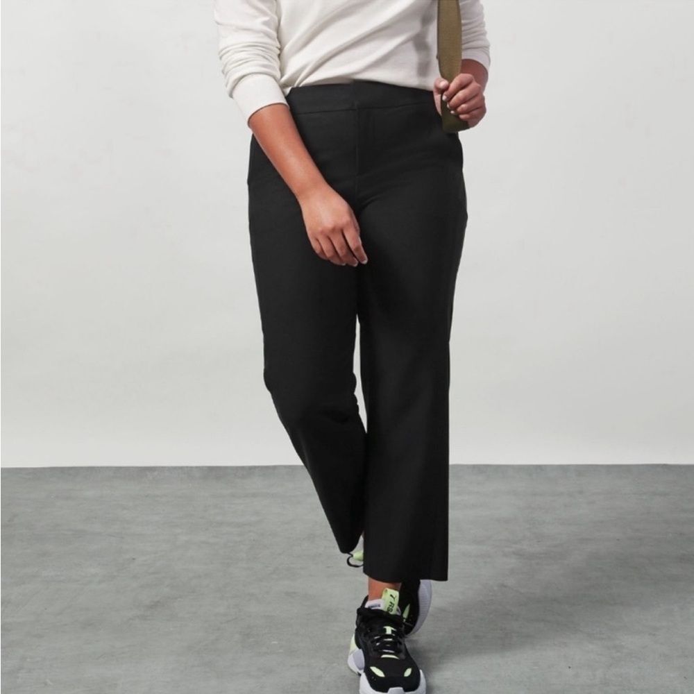 Athleta Stellar Straight Crop Pants in Black 24